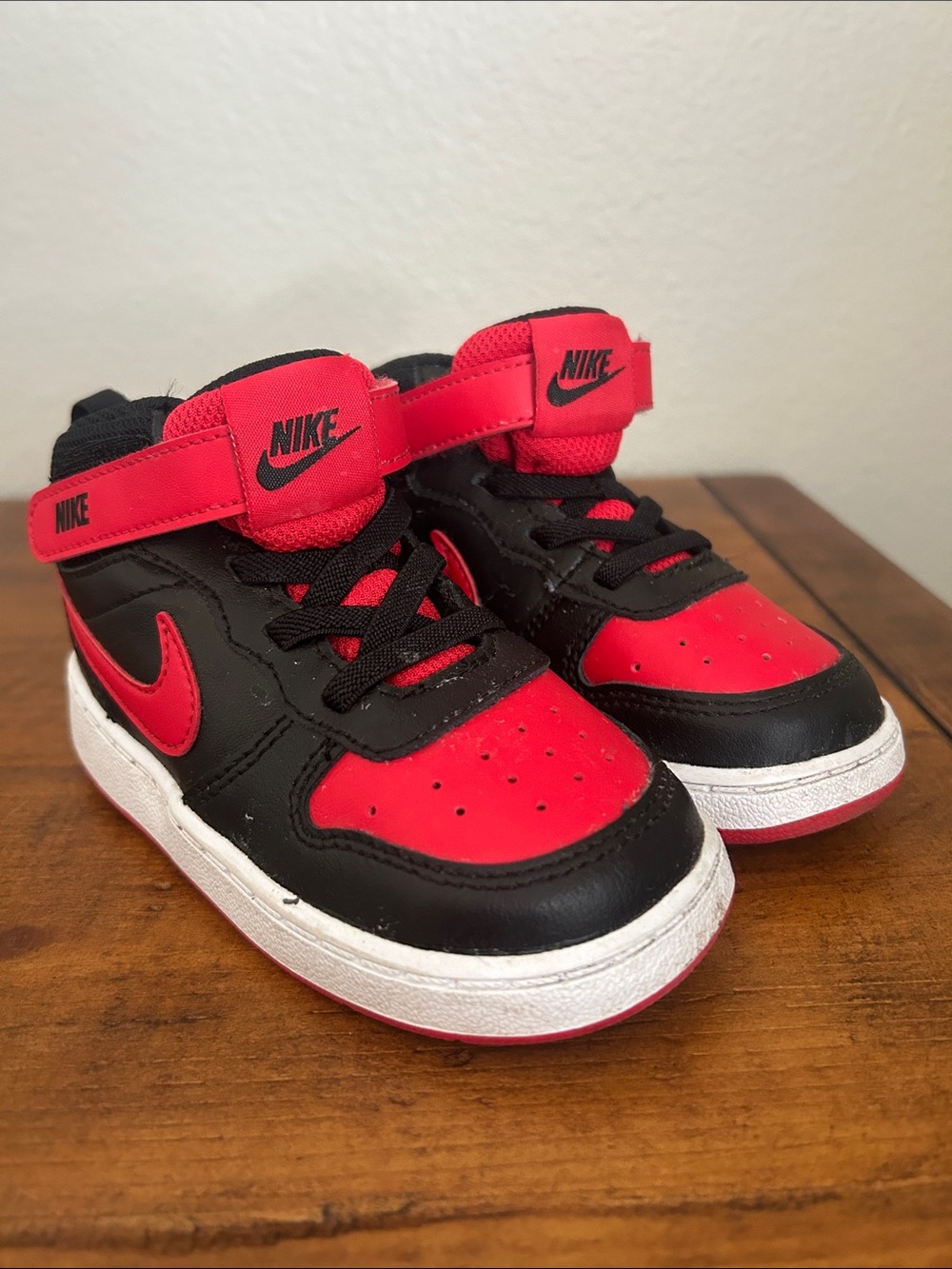 Nike Kids Black & Red High-Top Sneakers